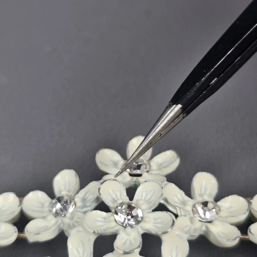 White Enamel Flower Necklace & Stretch Bracelet Floral Rhinestone Crystal Set